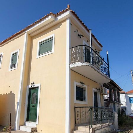 Peroulia Apartments Kompoi Екстер'єр фото