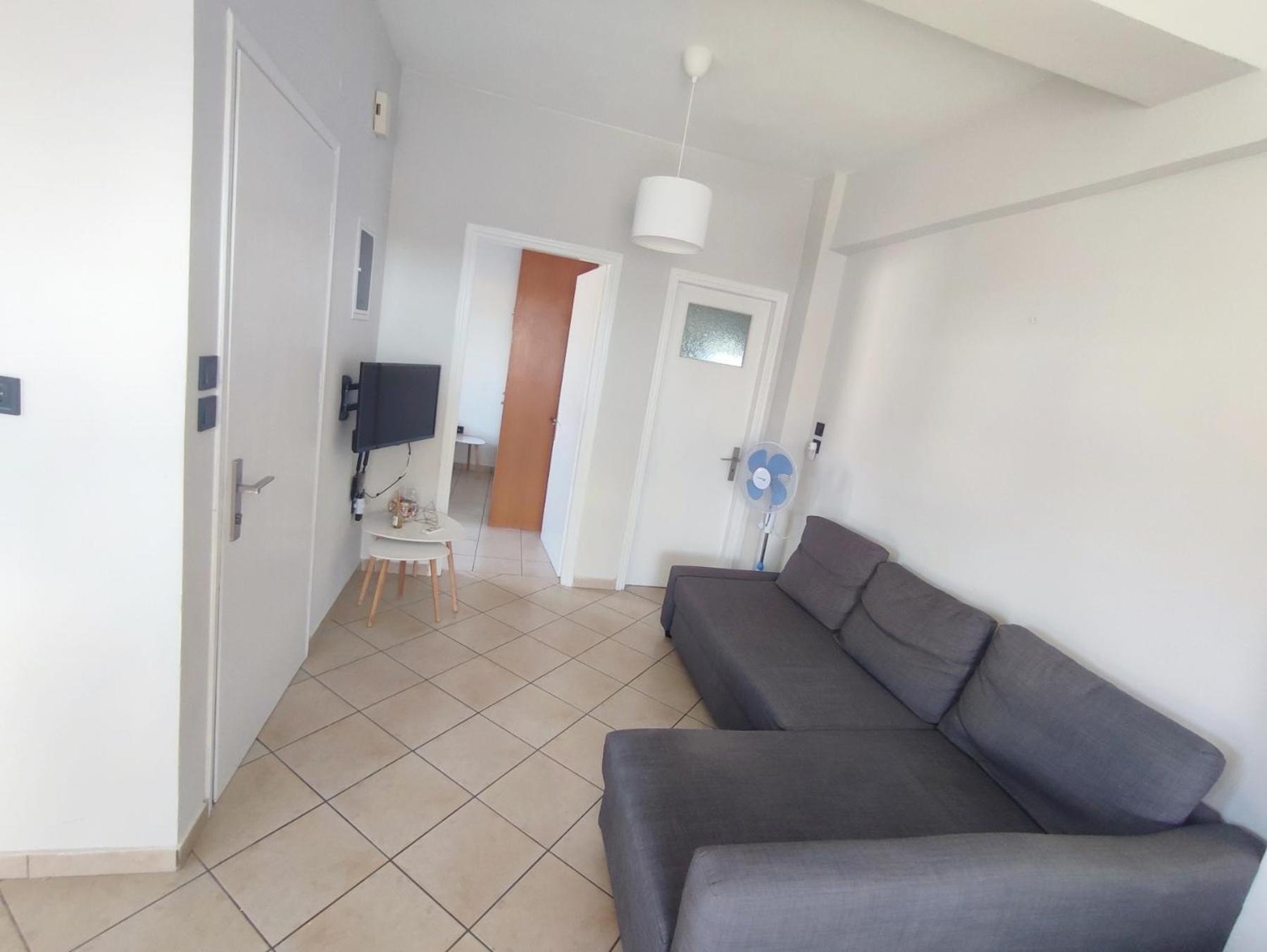 Peroulia Apartments Kompoi Екстер'єр фото
